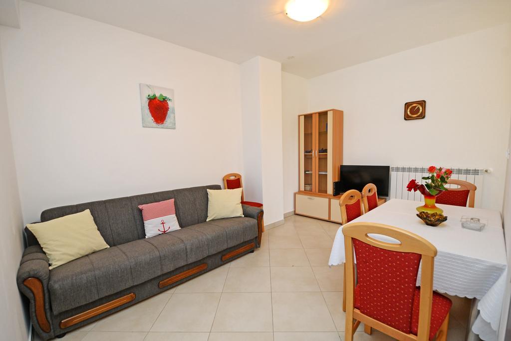 Apartments Mira Veleniki 외부 사진